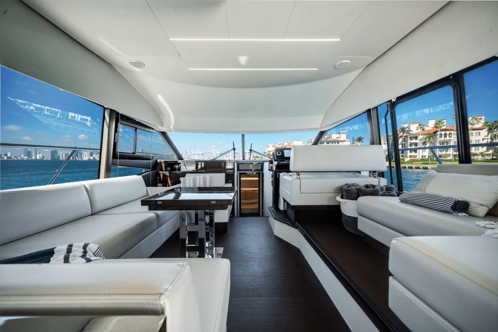 Slide: The Image of Prestige 520 FLYBRIDGE 2020 - 4942934