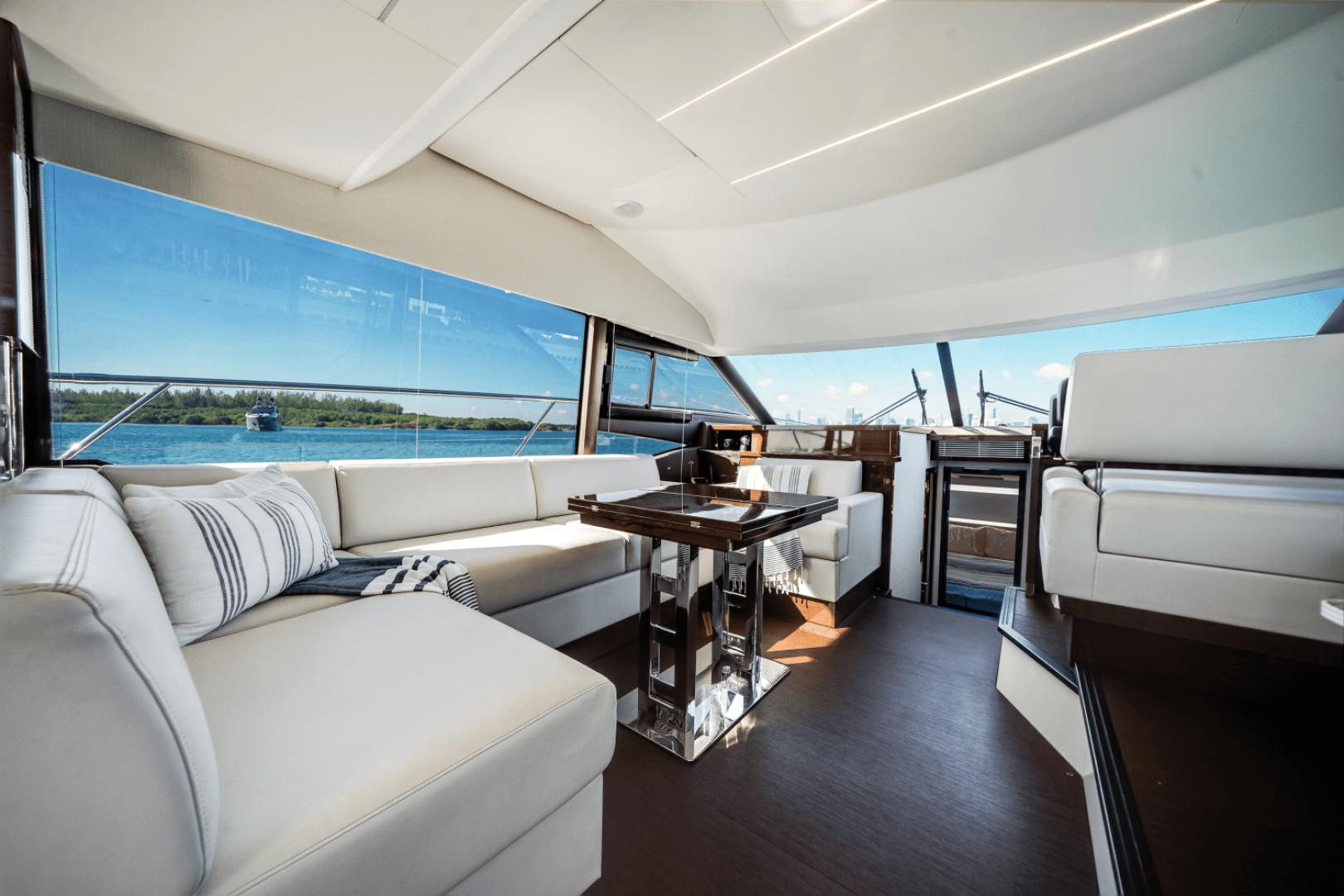 Slide: The Image of Prestige 520 FLYBRIDGE 2020 - 4942935