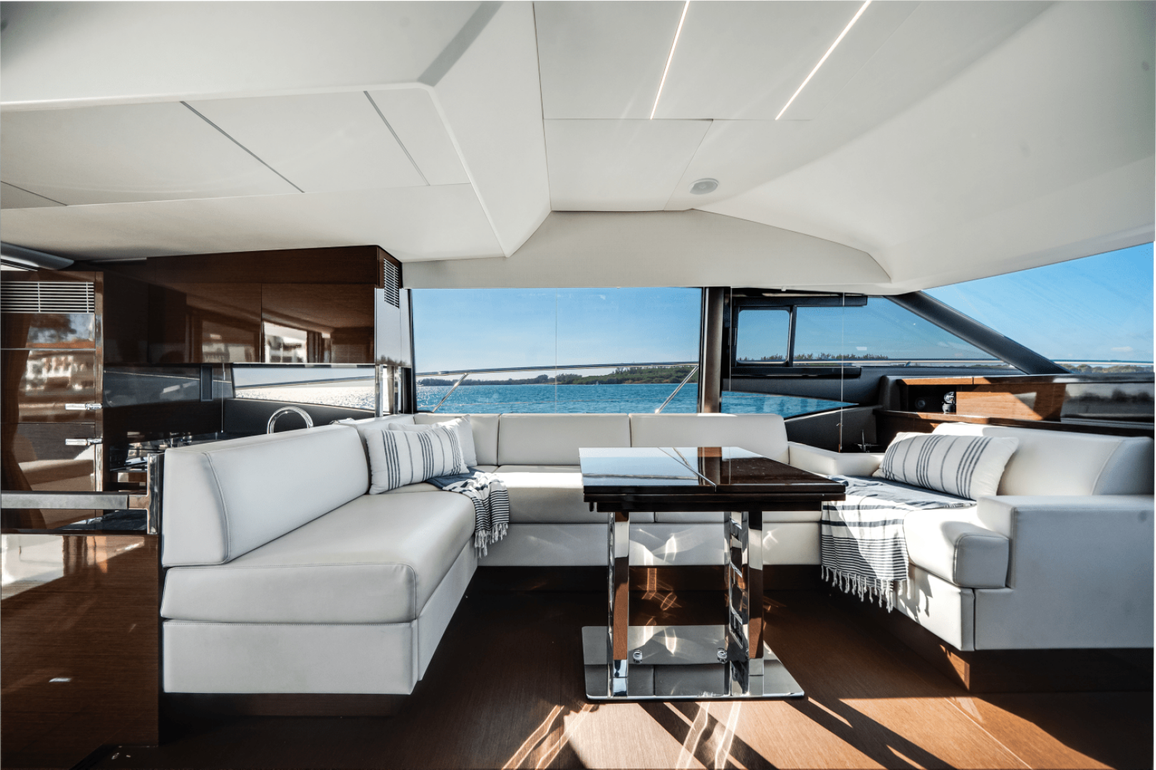 Slide: The Image of Prestige 520 FLYBRIDGE 2020 - 4942937