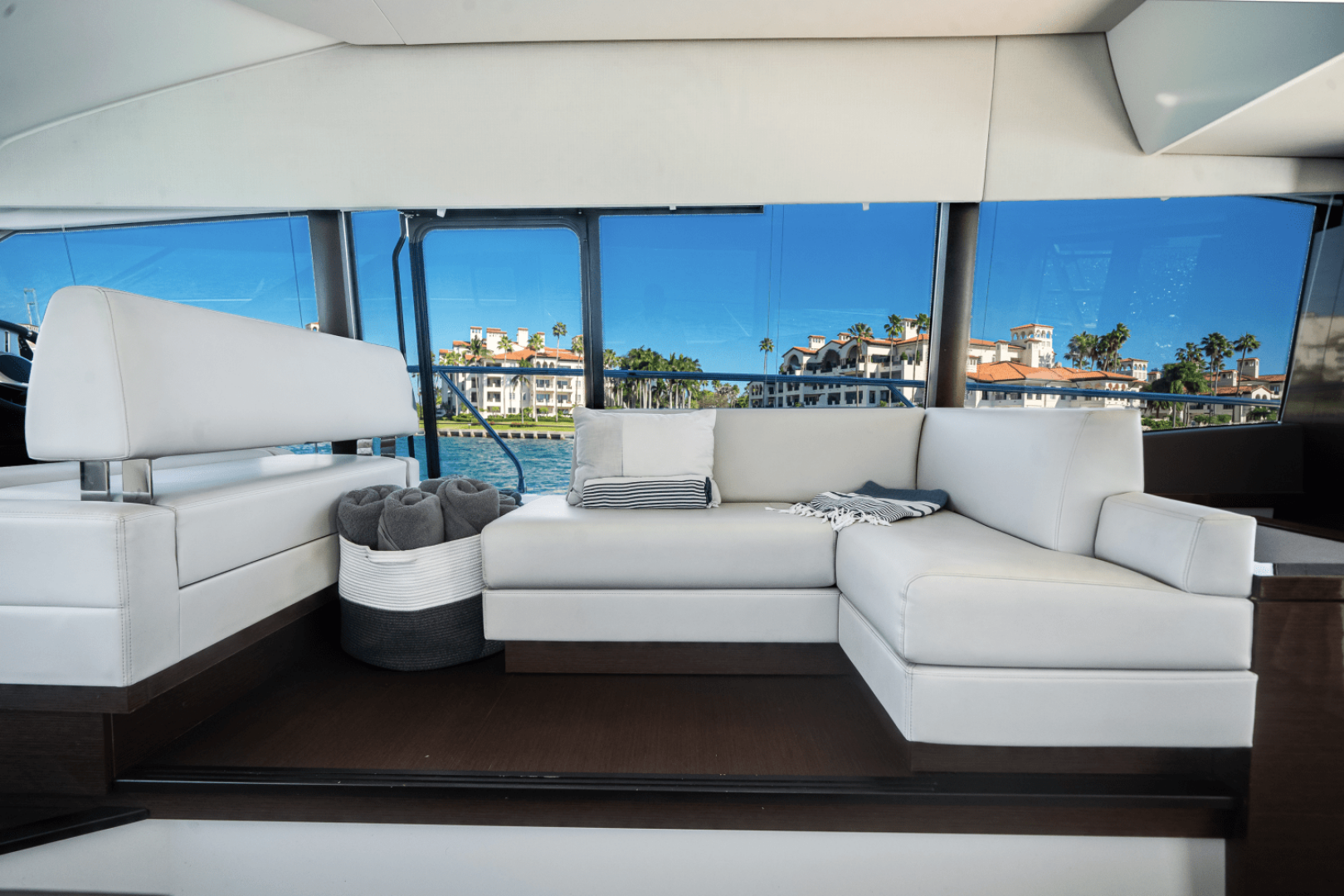 Slide: The Image of Prestige 520 FLYBRIDGE 2020 - 4942938