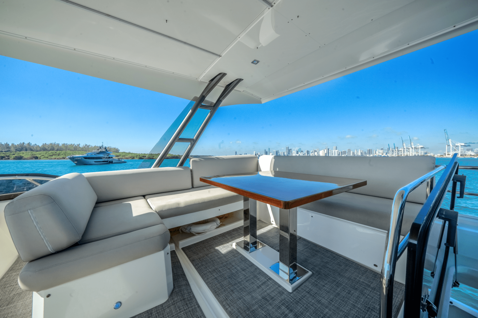 Slide: The Image of Prestige 520 FLYBRIDGE 2020 - 4942950