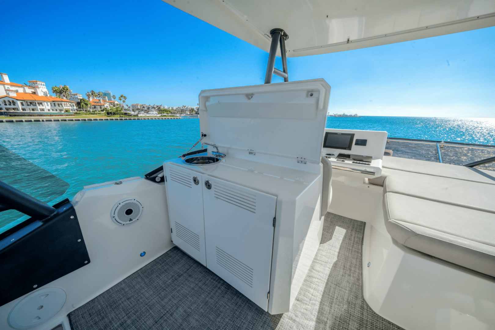 Slide: The Image of Prestige 520 FLYBRIDGE 2020 - 4942951