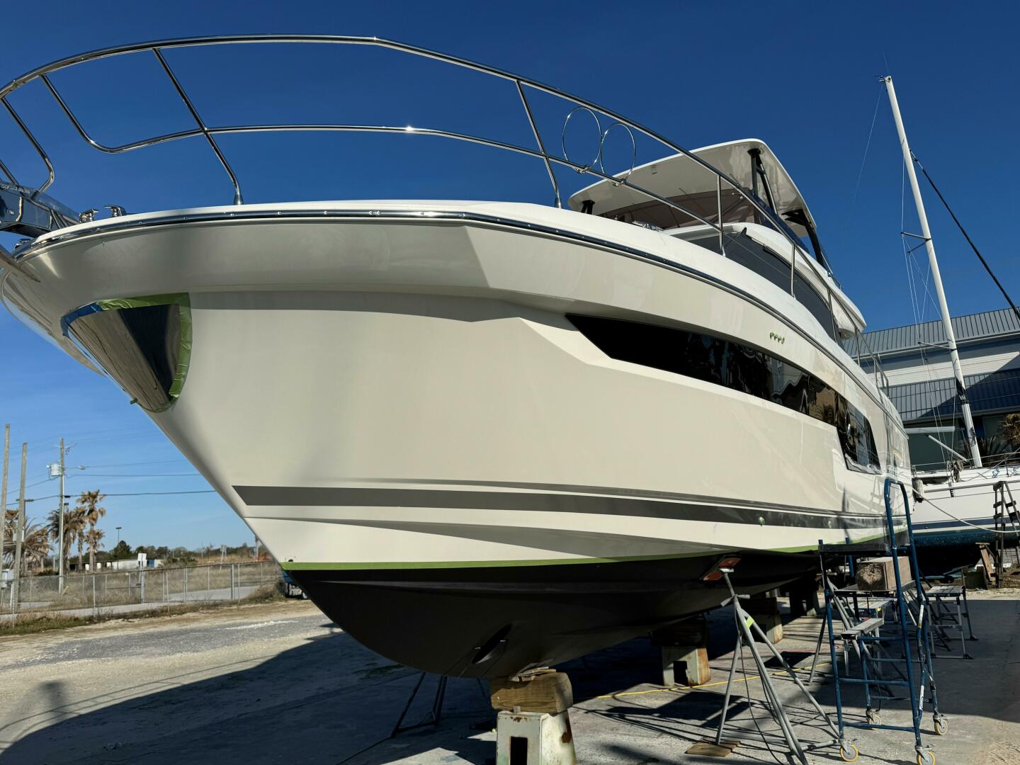 Slide: The Image of 2022 52 Prestige 520 Flybridge - 5090242