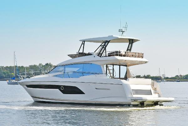 Slide: The Image of Prestige 520 Flybridge 2023 - 1