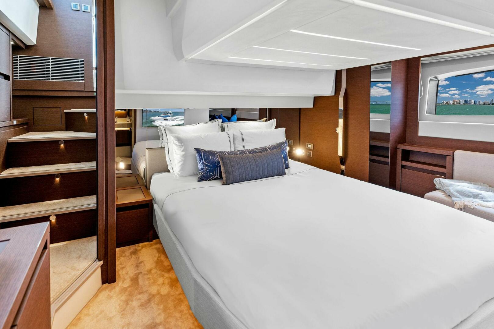 Slide: The Image of Prestige 520 Flybridge 2025 - 4931138
