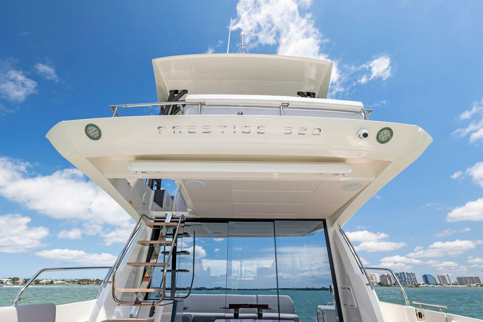 Slide: The Image of Prestige 520 Flybridge 2025 - 4931047