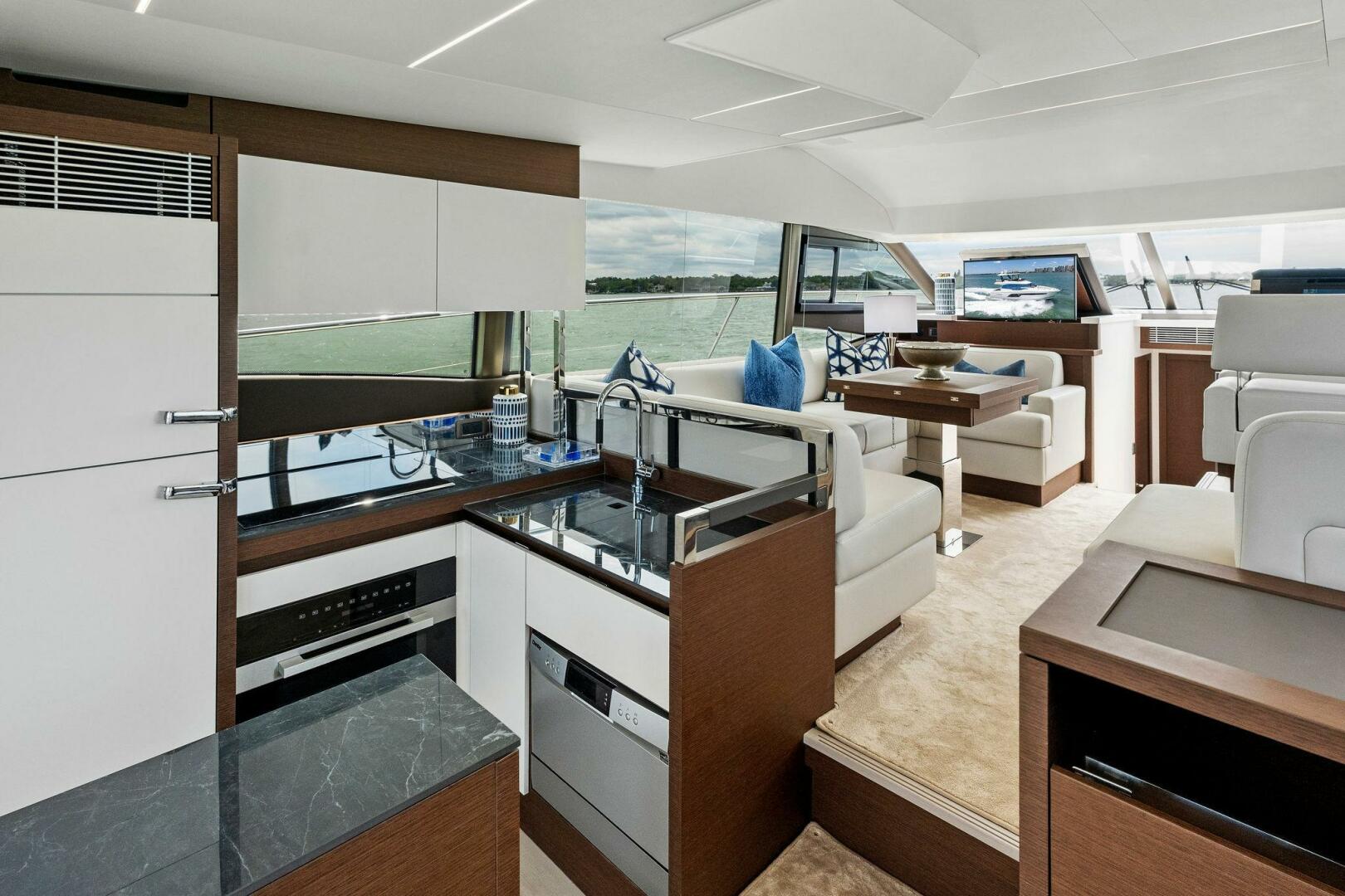 Slide: The Image of Prestige 520 Flybridge 2025 - 4931139