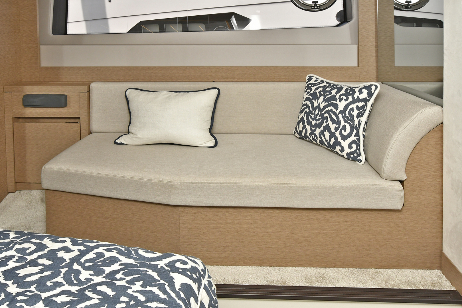 Slide: The Image of Master Settee - 1072989