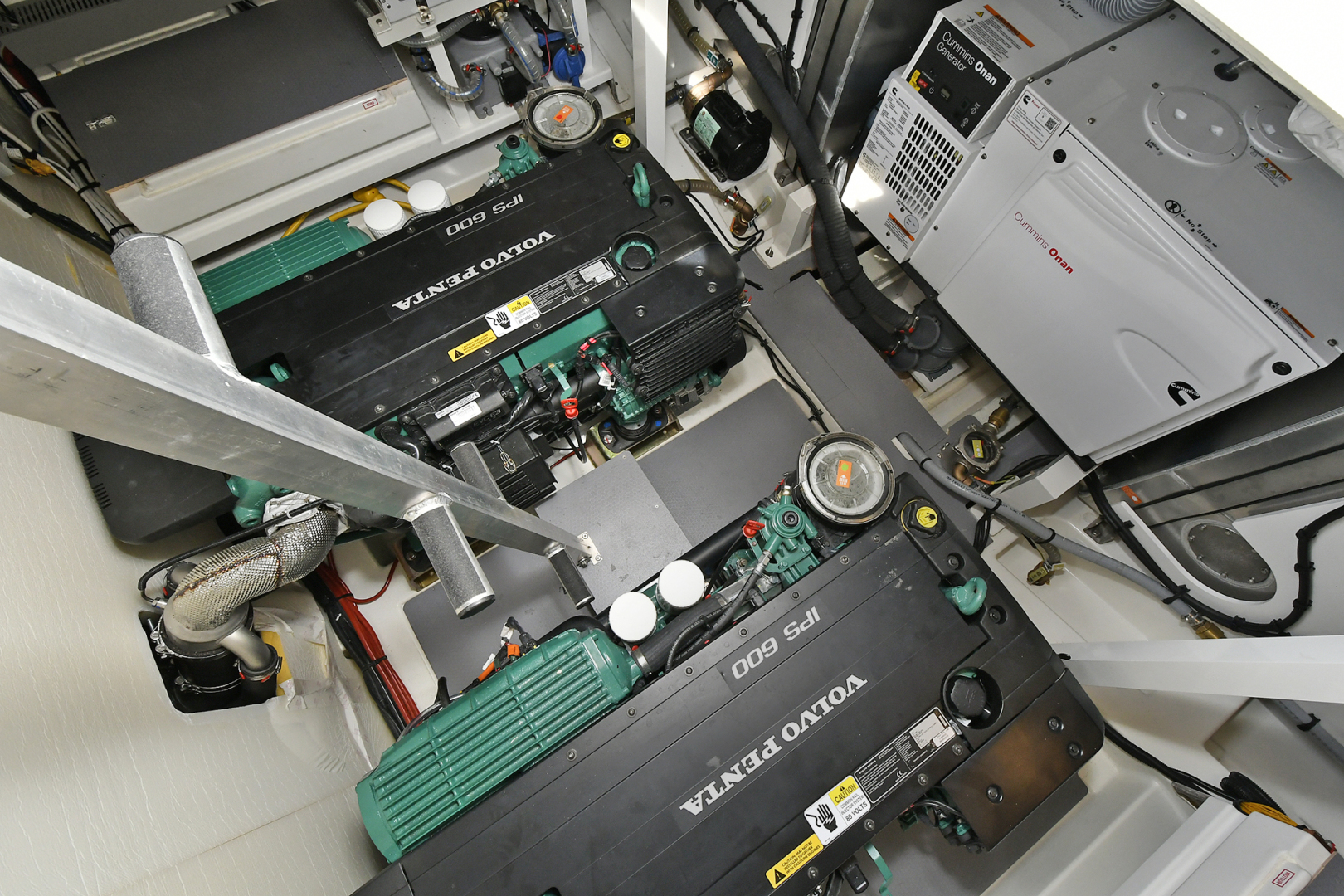 Slide: The Image of Engine Room - 1072994