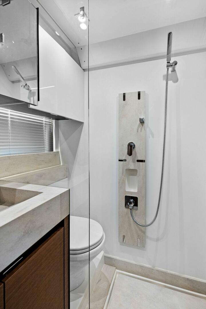 Slide: The Image of Prestige 520 Flybridge 2025 - 4931100