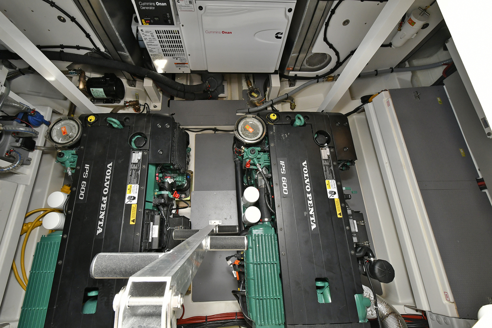 Slide: The Image of Engine Room  - 1072997
