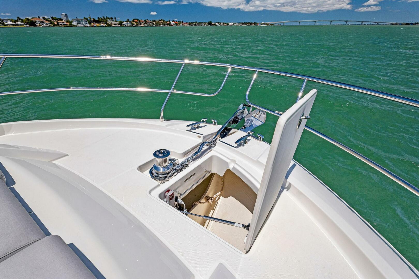 Slide: The Image of Prestige 520 Flybridge 2025 - 4931154