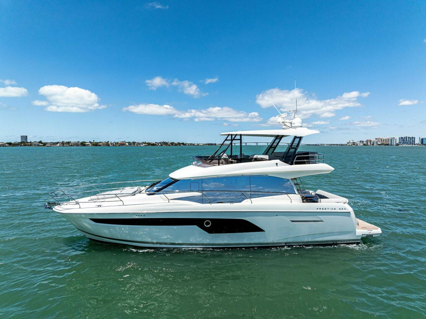 Slide: The Image of Prestige 520 Flybridge 2025 - 4931107