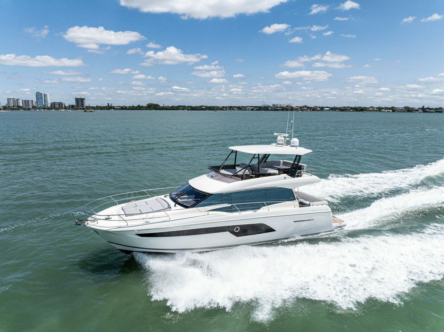 Slide: The Image of Prestige 520 Flybridge 2025 - 4931111