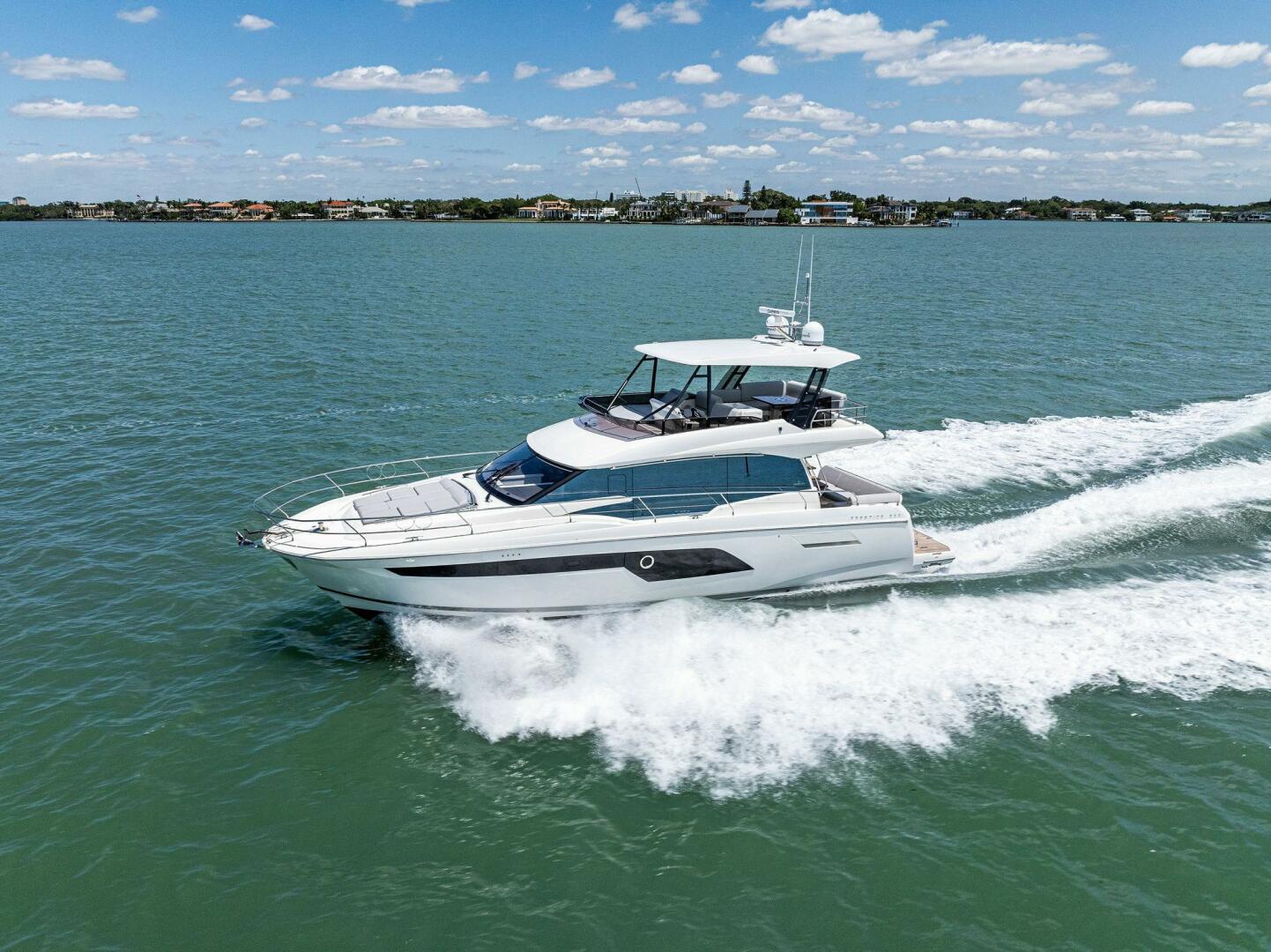 Slide: The Image of Prestige 520 Flybridge 2025 - 4931114