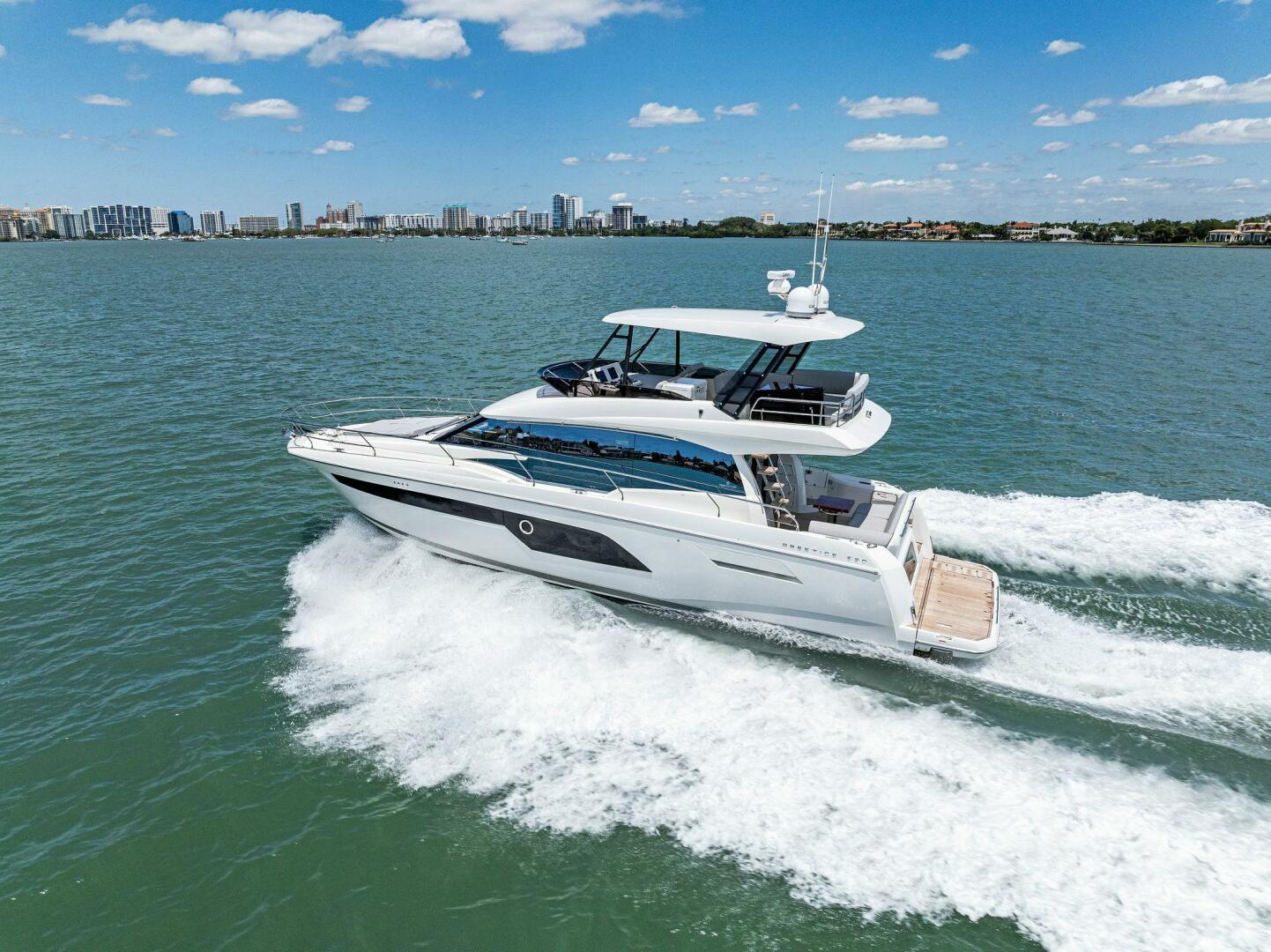 Slide: The Image of Prestige 520 Flybridge 2025 - 4931115