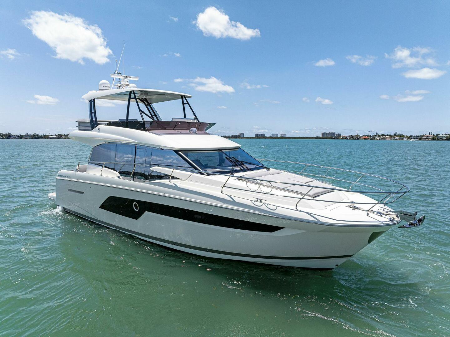 Slide: The Image of Prestige 520 Flybridge 2025 - 4931117
