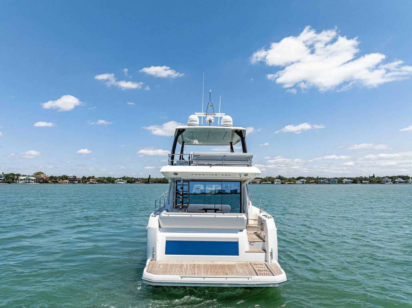 Slide: The Image of Prestige 520 Flybridge 2025 - 4931119