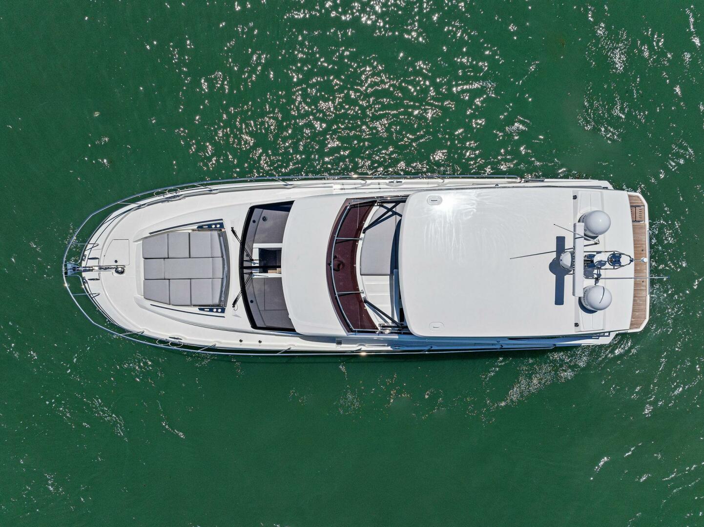 Slide: The Image of Prestige 520 Flybridge 2025 - 4931120