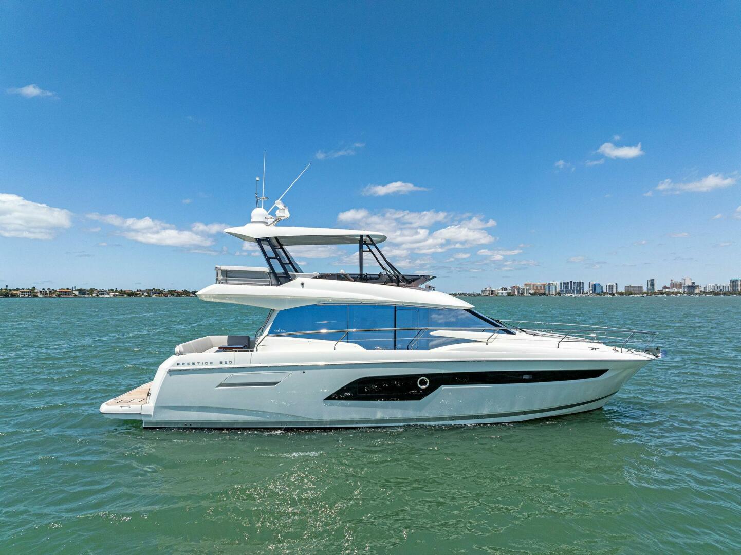 Slide: The Image of Prestige 520 Flybridge 2025 - 4931123