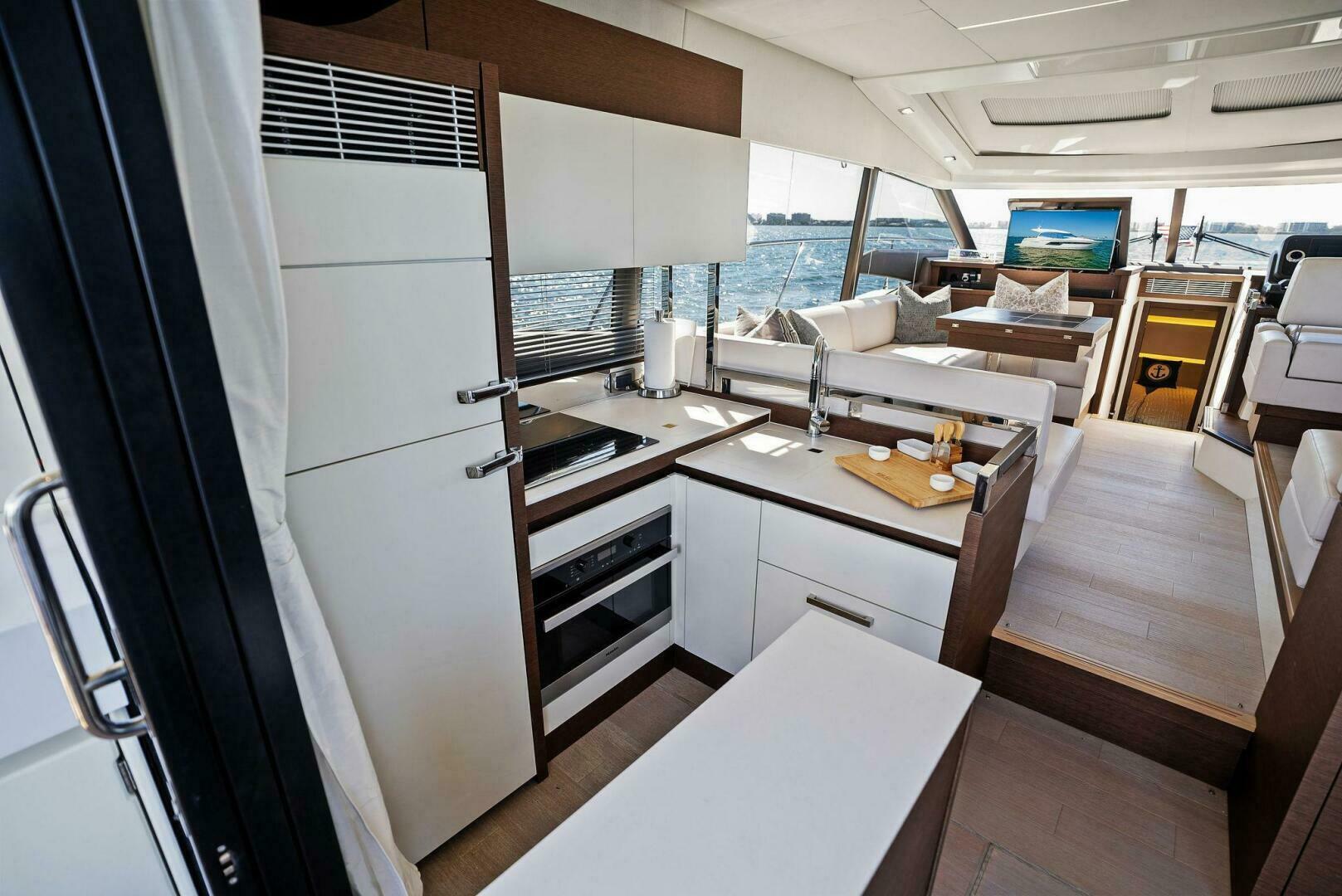 Slide: The Image of 2018 52 Prestige S - The Islanders - Galley - 4764106