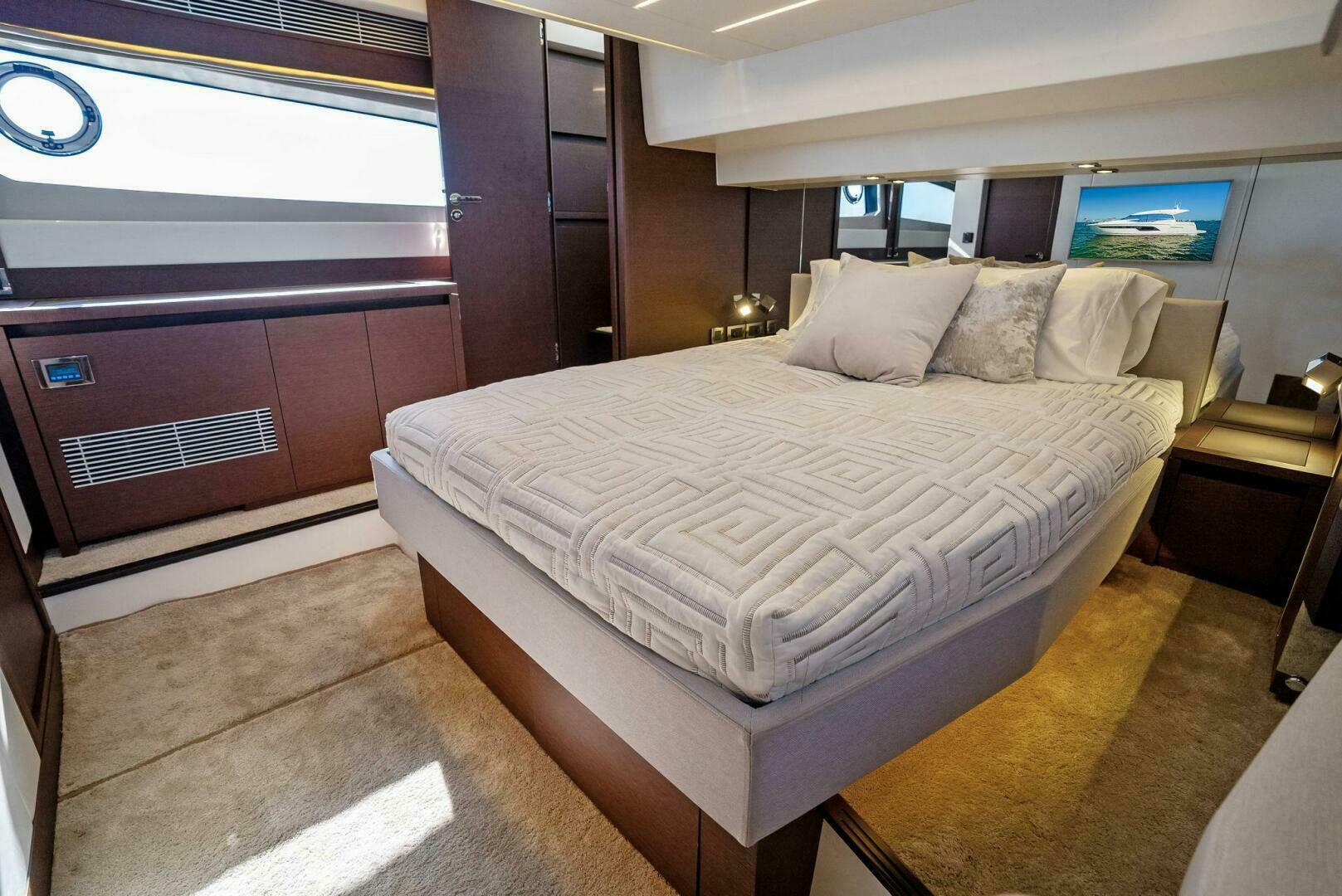 Slide: The Image of 2018 52 Prestige S - The Islanders - Master Stateroom - 4764118