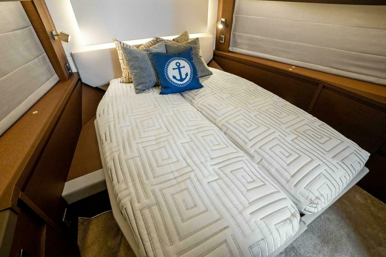 Slide: The Image of 2018 52 Prestige S - The Islanders - VIP Stateroom - 4764126