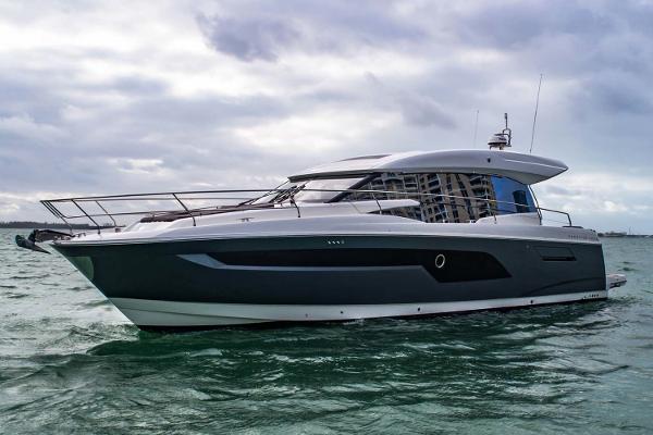 Slide: The Image of Prestige 520 S 2020 - 3