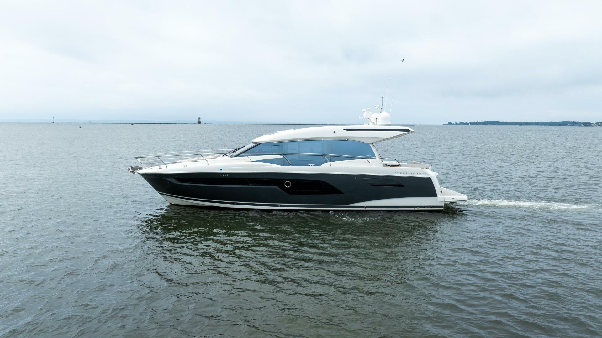 Slide: The Image of Prestige 520S 2021 - 4546425