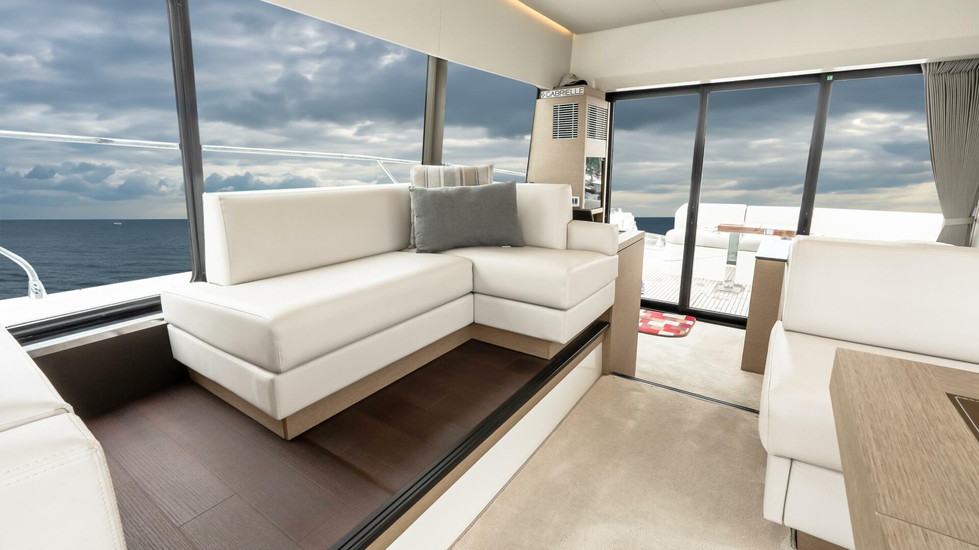 Slide: The Image of Prestige 520S 2021 - 4546466