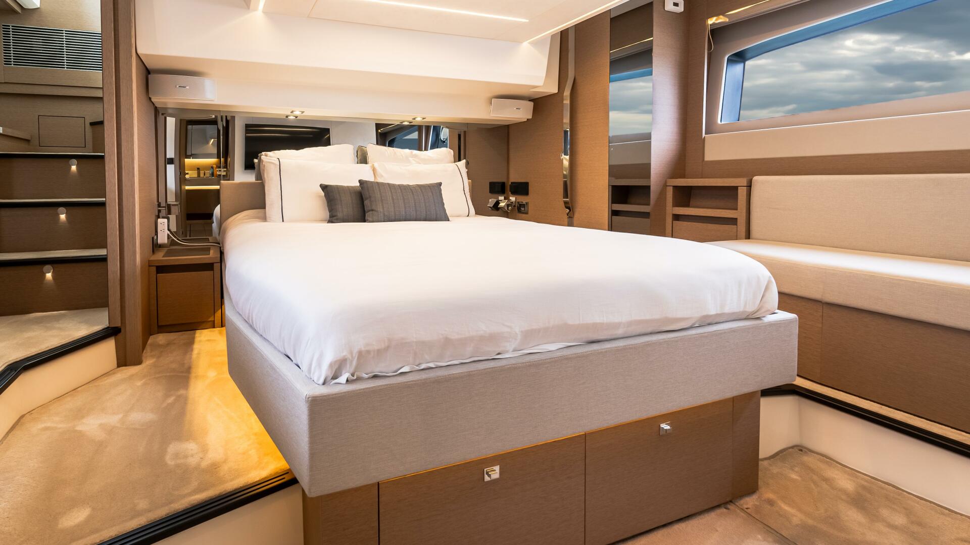 Slide: The Image of Prestige 520S 2021 - 4546477