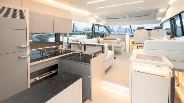 Slide: The Image of Prestige 520 S 2023 - 10