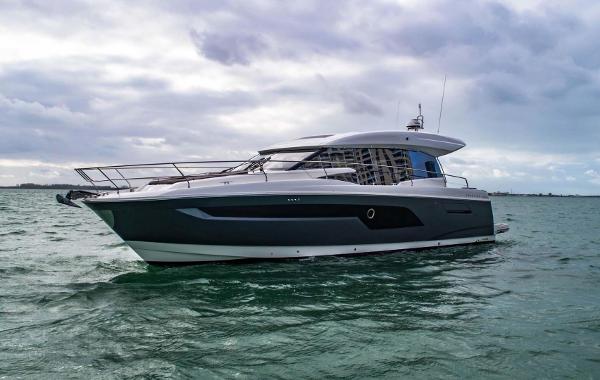 Slide: The Image of Prestige 520 S 2023 - 2