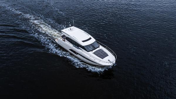 Slide: The Image of Prestige 520 S 2023 - 4