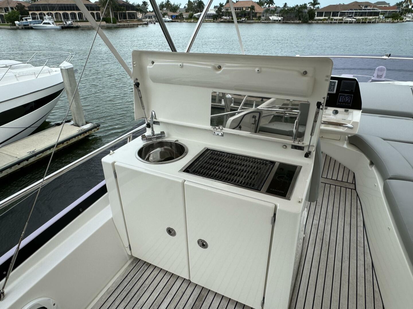 Slide: The Image of 2015 Prestige F550 - Just Peachy - Flybridge - 3941244