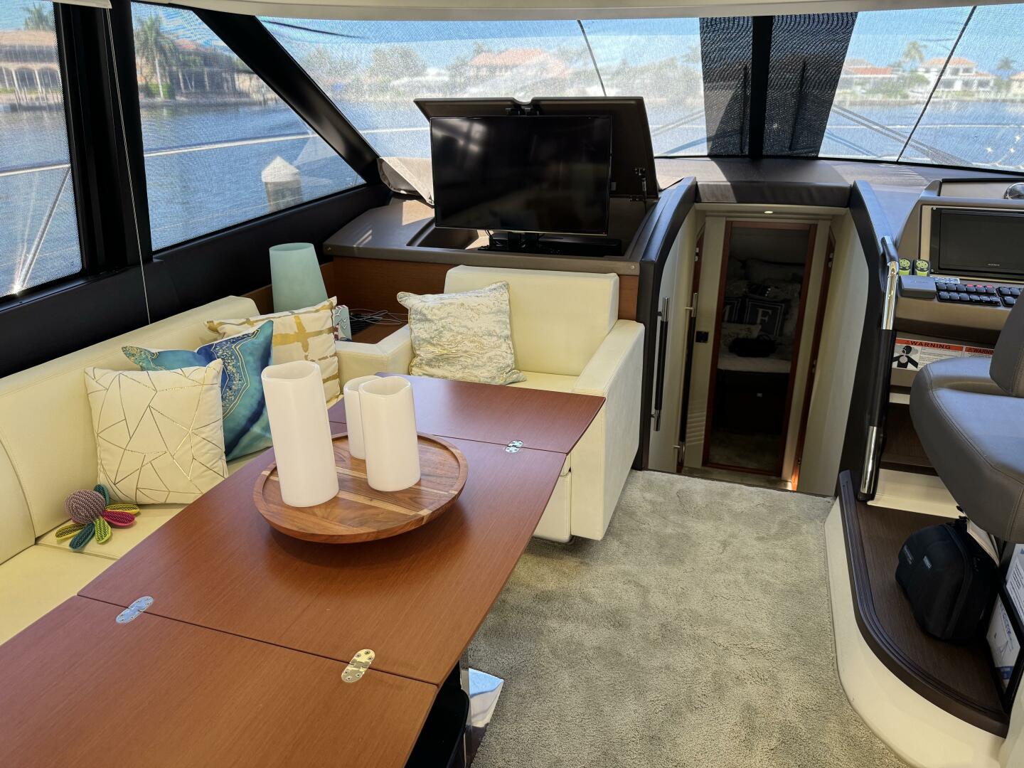 Slide: The Image of 2015 Prestige F550 - Just Peachy - Salon - 3941224