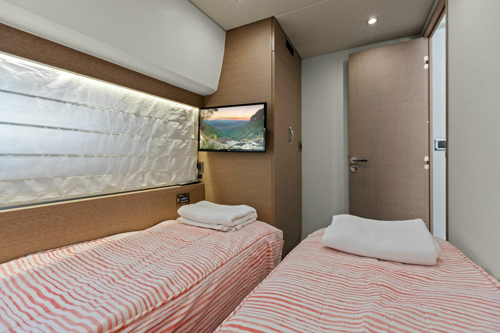 Slide: The Image of 2016 55 Prestige Flybridge - YEE YEE - Guest Stateroom - 4355202