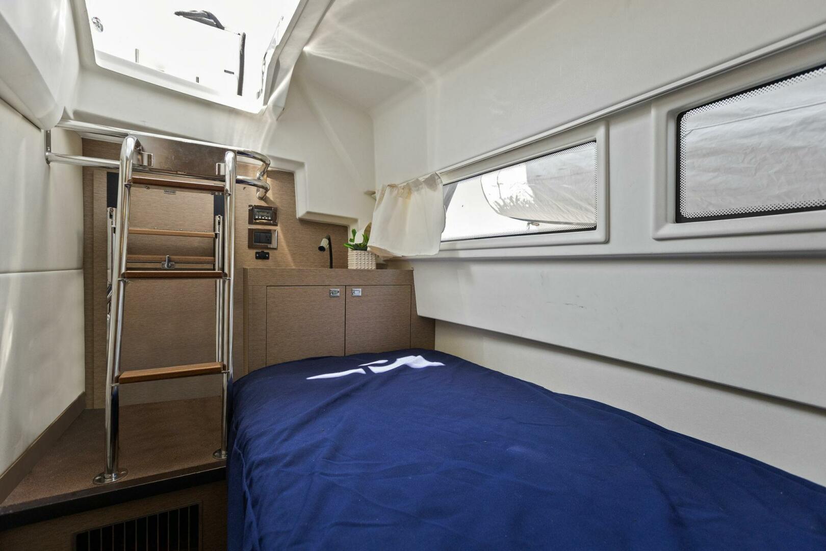 Slide: The Image of 2016 55 Prestige Flybridge - YEE YEE - Crew Quarters - 4355207