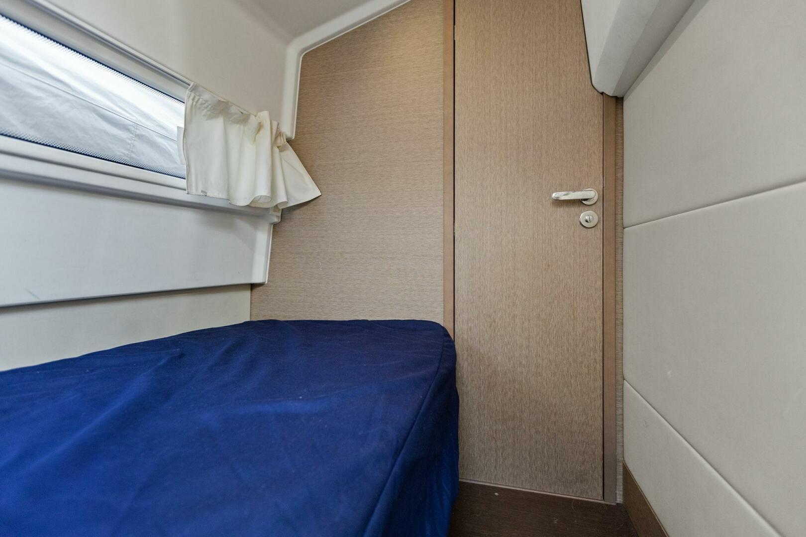 Slide: The Image of 2016 55 Prestige Flybridge - YEE YEE - Crew Quarters - 4355208