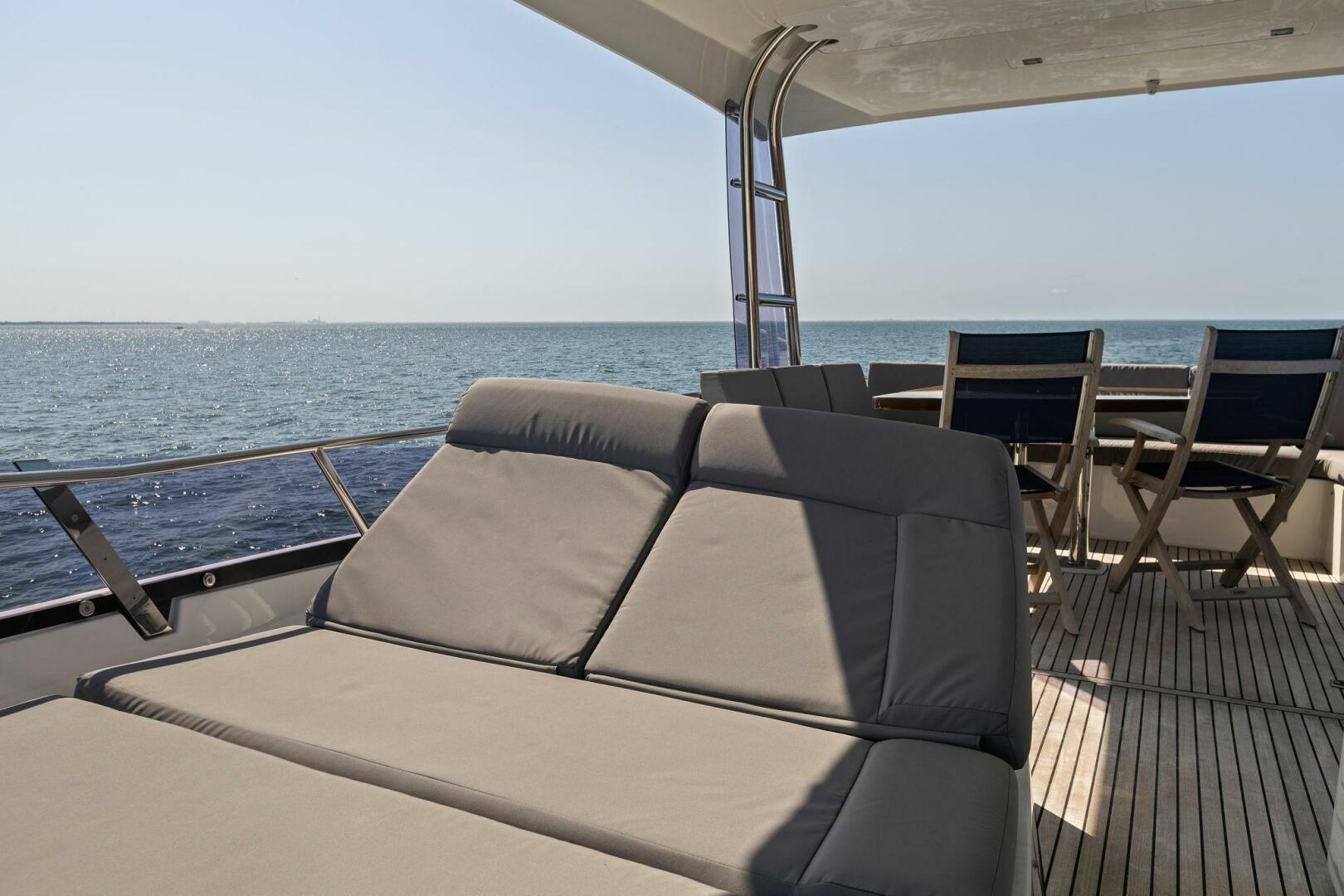Slide: The Image of 2016 55 Prestige Flybridge - YEE YEE - Flybridge - 4355217