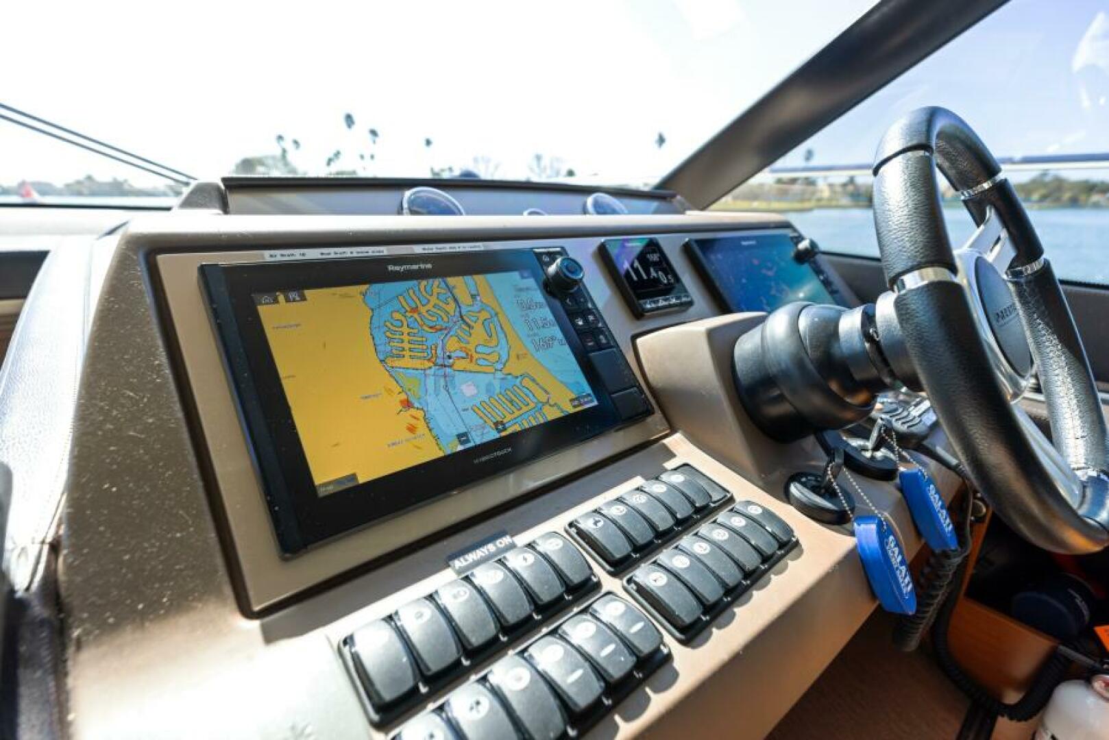 Slide: The Image of 2016 55 Prestige 550S - Solid Asset - Helm/Electronics - 5125114