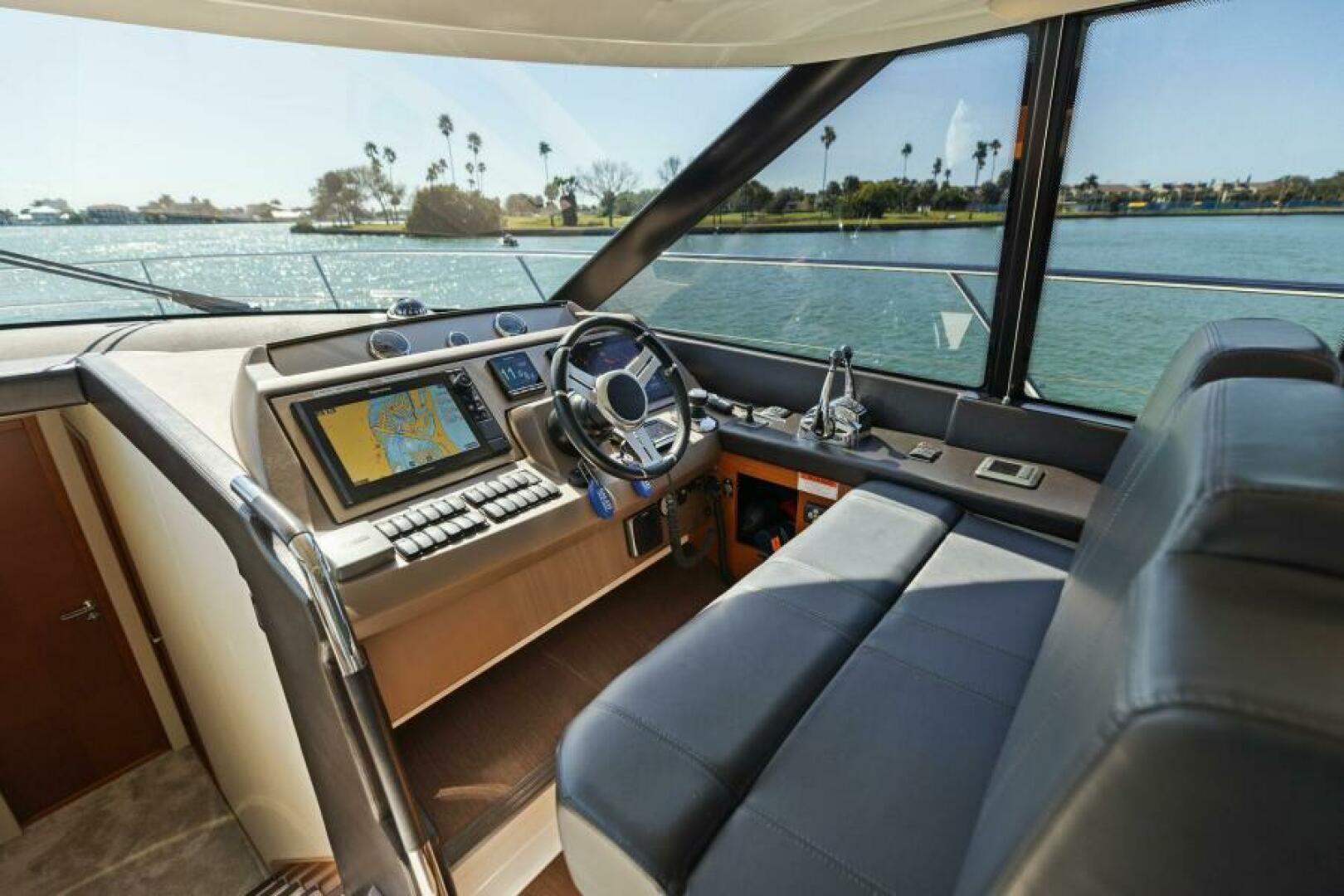 Slide: The Image of 2016 55 Prestige 550S - Solid Asset - Helm/Electronics - 5125095