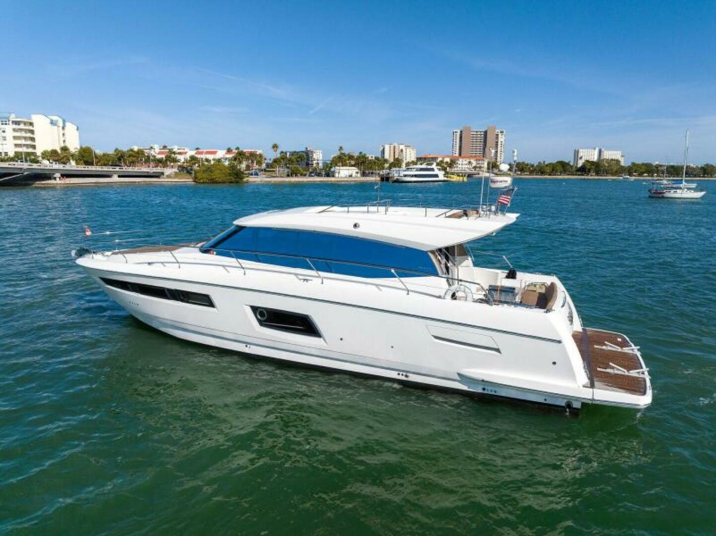 Slide: The Image of 2016 55 Prestige 550S - Solid Asset - Profile - 5125177
