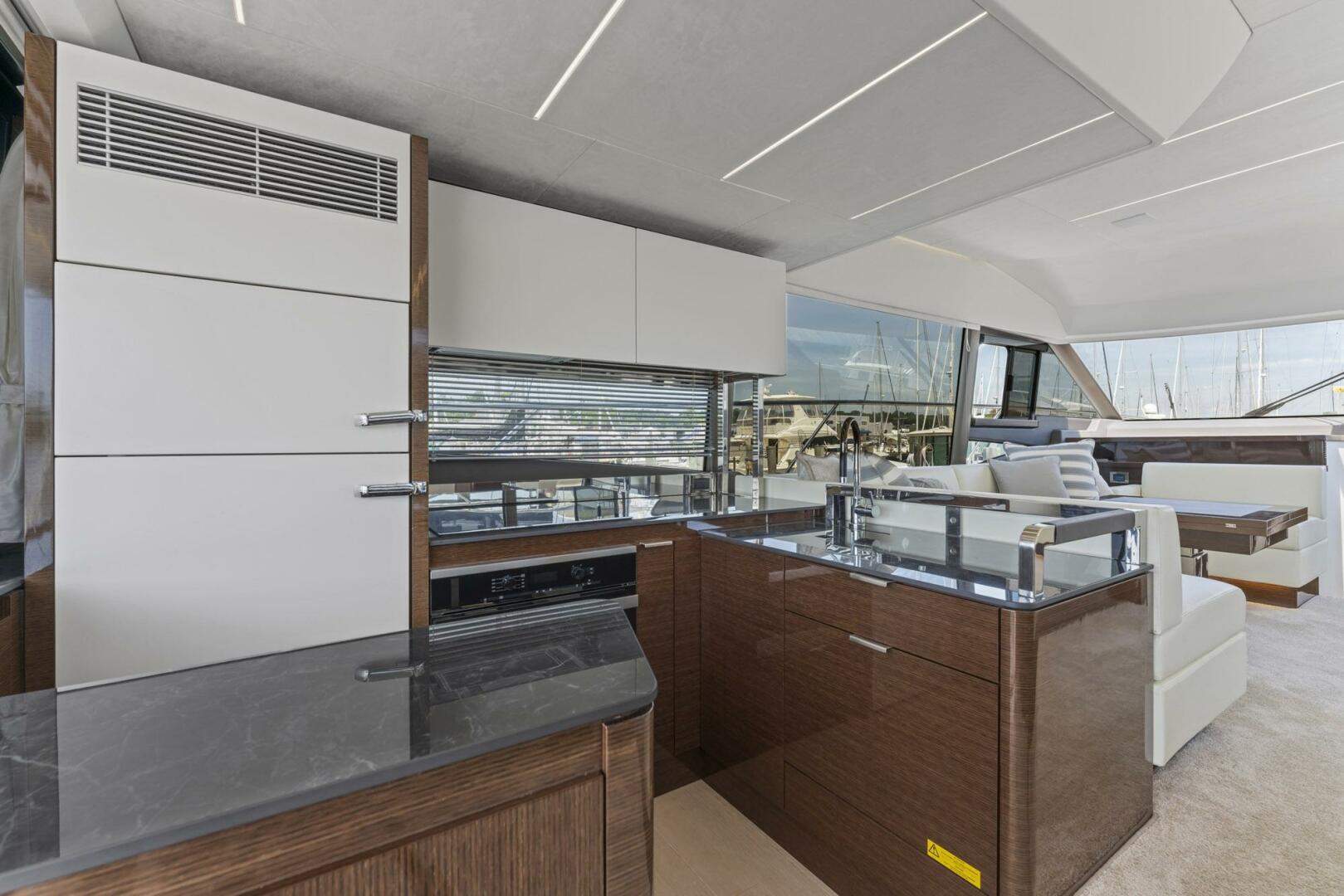 Slide: The Image of Prestige 590 2020 - 4445449