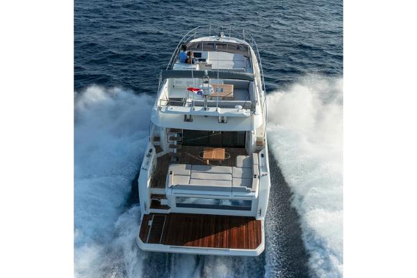 Slide: The Image of Prestige 590 2021 - 6
