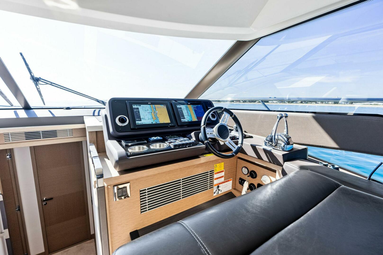 Slide: The Image of 2022 Prestige 590 Flybridge ANNA LOUISE - 4985291