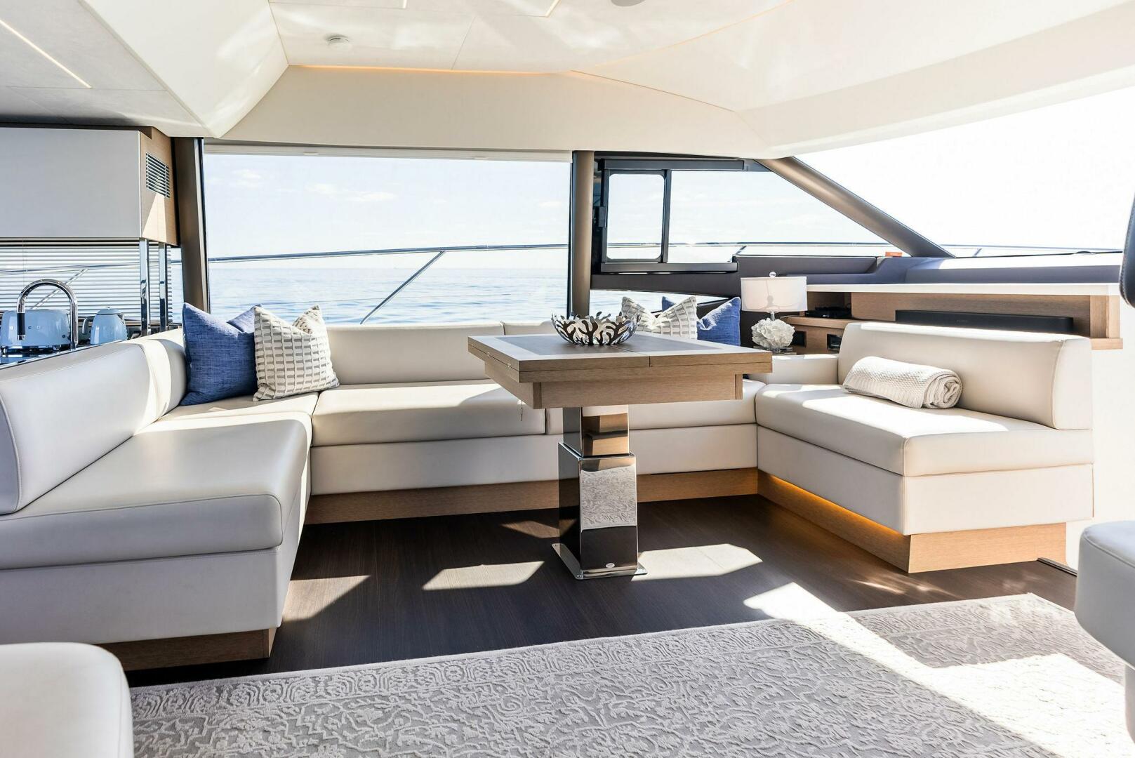 Slide: The Image of 2022 Prestige 590 Flybridge ANNA LOUISE - 4985309