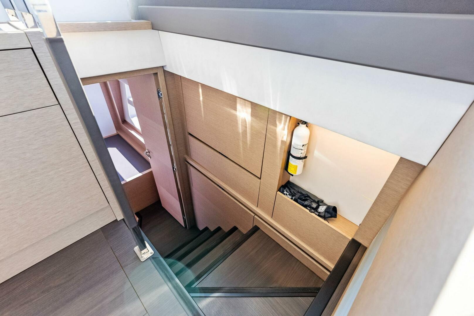 Slide: The Image of 2022 Prestige 590 Flybridge ANNA LOUISE - 4985317