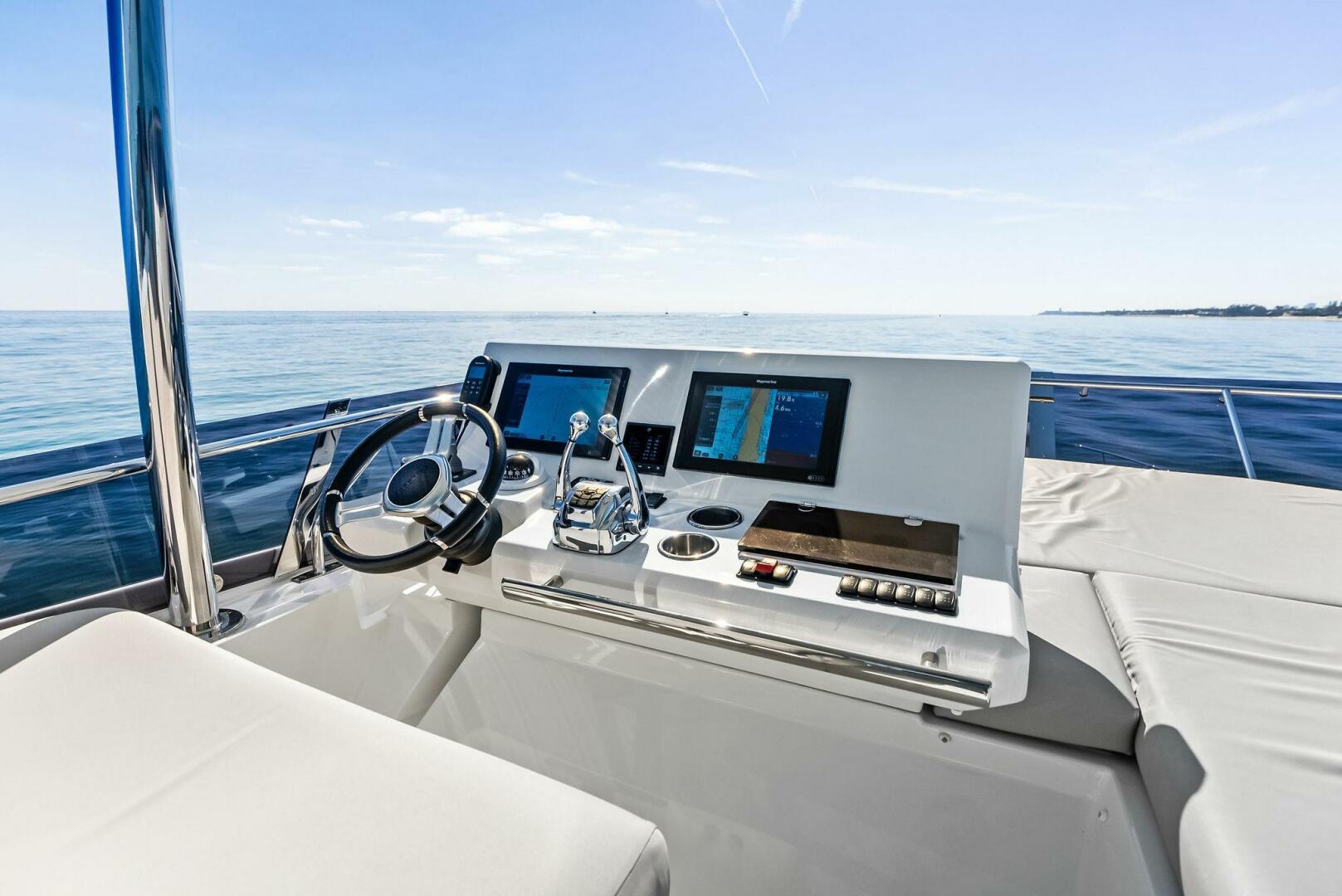 Slide: The Image of 2022 Prestige 590 Flybridge ANNA LOUISE - 4985358