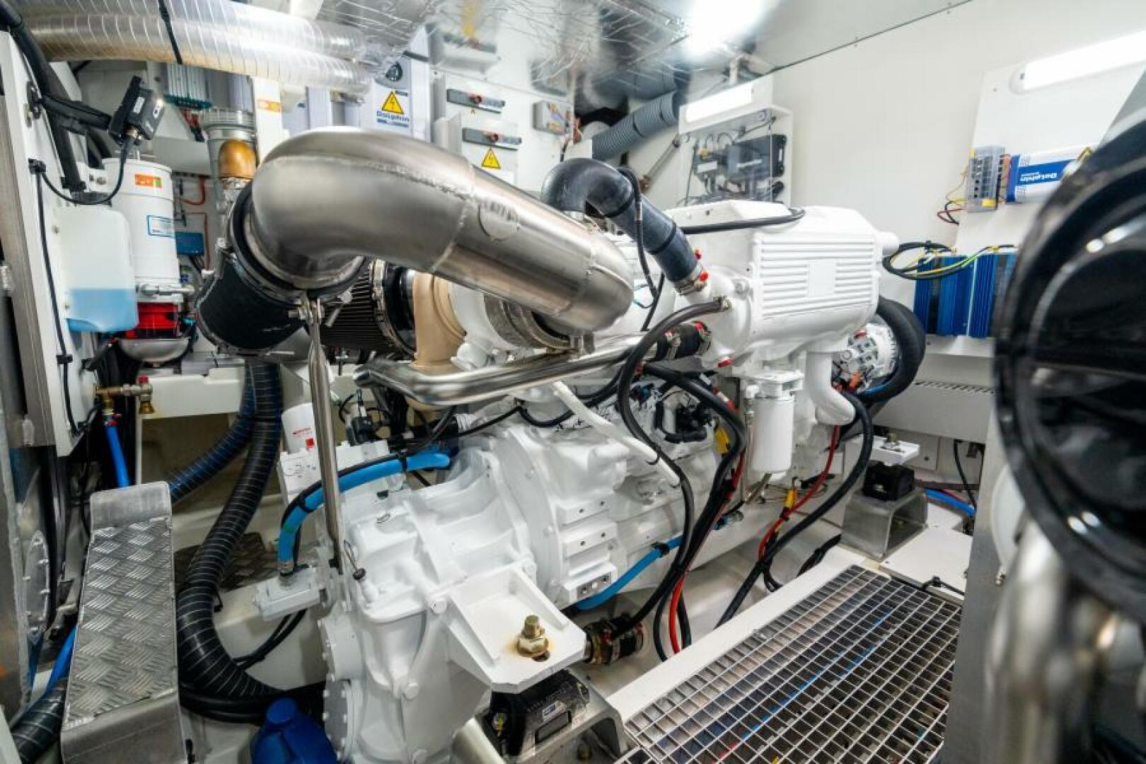 Slide: The Image of 2022 59 Prestige Flybridge - Nice Boat - Engine Room - 3976958